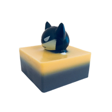 Load image into Gallery viewer, Batman Finger Puppet Soap
